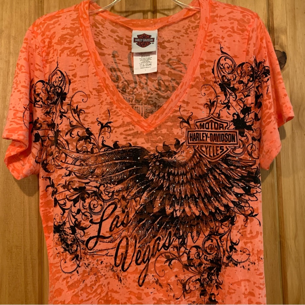 Harley-Davidson Women's Orange Burnout V-Neck Tee with Black Wing Graphic - Picture 2 of 6